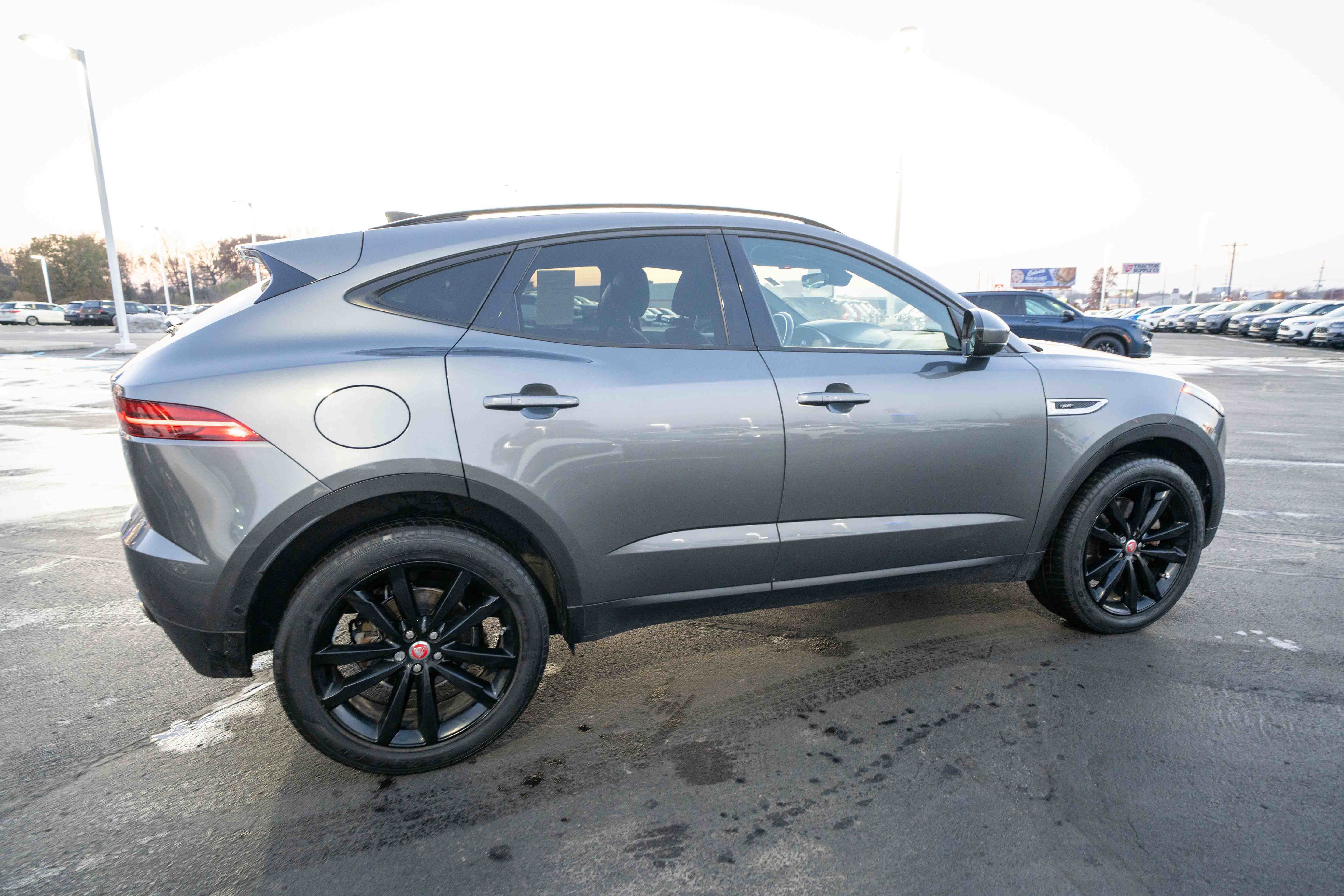 Used 2020 Jaguar E-PACE SE image 6