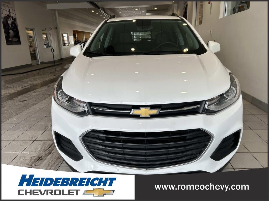 Used 2022 Chevrolet Trax LT w/ LT Convenience Package image 34