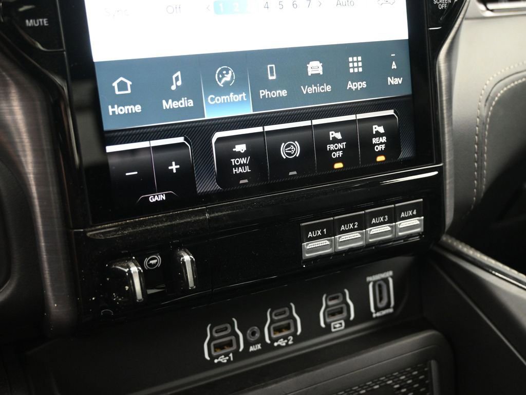 Used 2025 RAM 2500 Rebel w/ Rebel Level 2 Equipment Group image 21