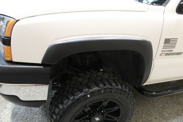 Used 2006 Chevrolet Silverado 2500 W/T w/ Heavy-Duty Power Package image 8