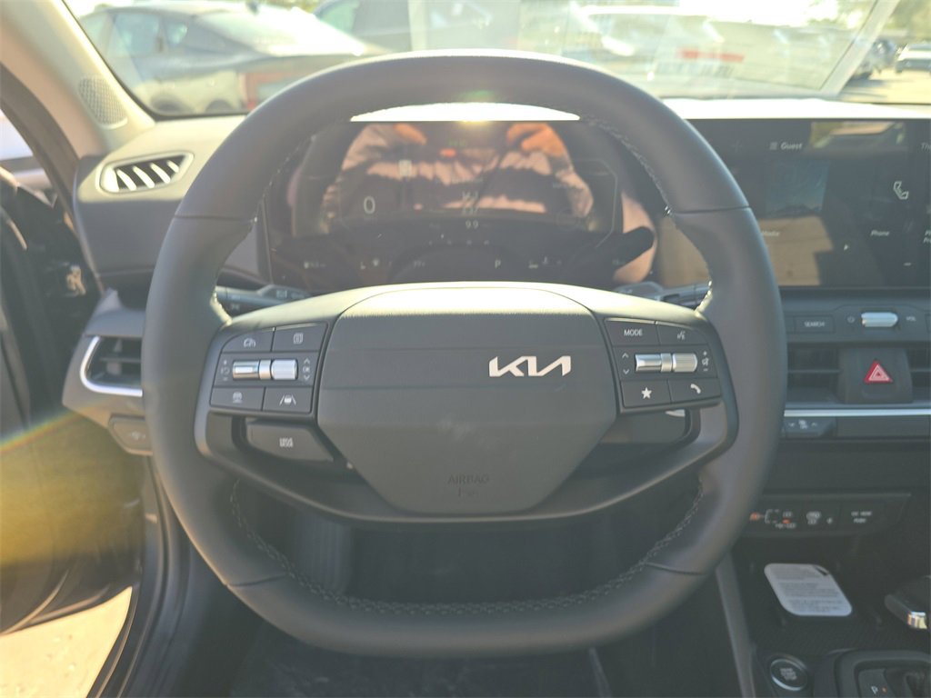 New 2025 Kia K4 EX image 28