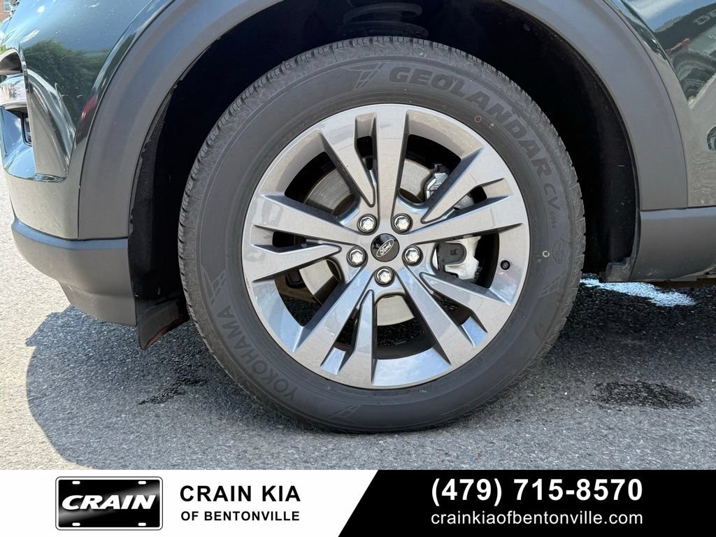 Used 2024 Ford Explorer XLT w/ Equipment Group 202A AWD/4WD image 36