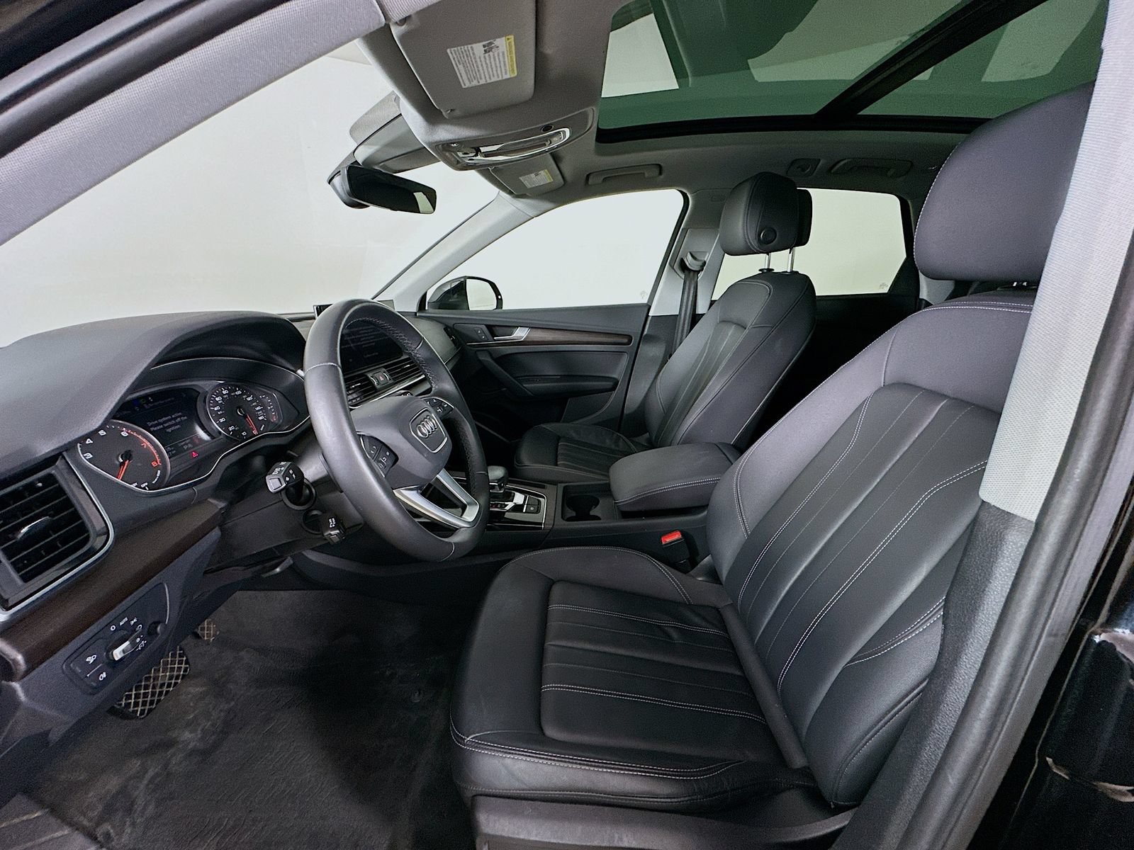 Used 2023 Audi Q5 2.0T Premium w/ Convenience Package AWD/4WD image 32