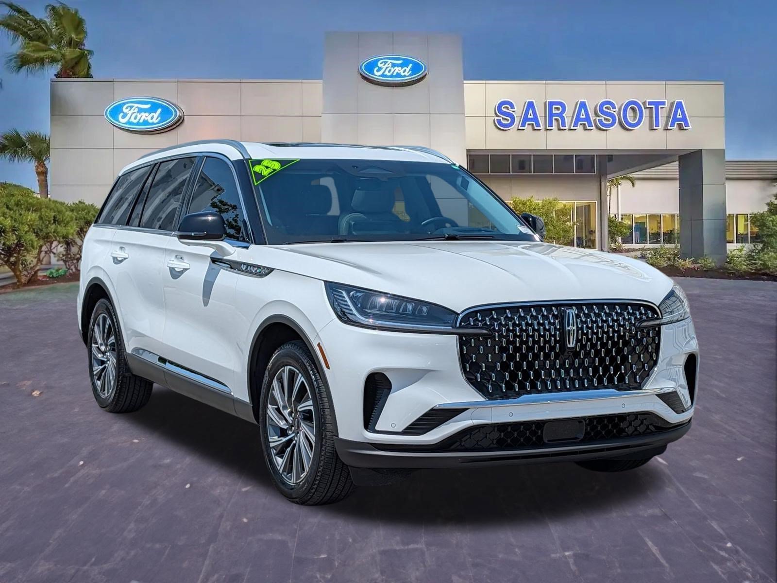Used 2025 Lincoln Aviator AWD w/ Equipment Group 101A image 1