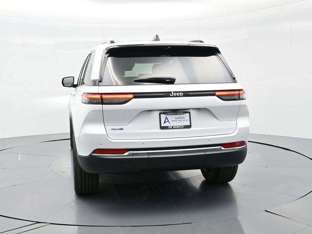 New 2025 Jeep Grand Cherokee Limited 4xe w/ Luxury Tech Group II AWD/4WD image 8