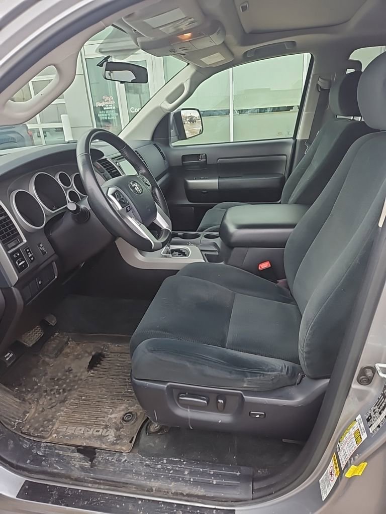 Used 2017 Toyota Sequoia SR5 image 10