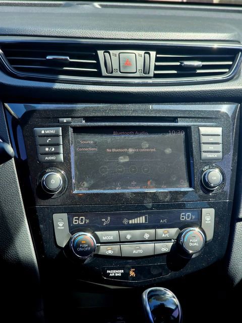 Used 2020 Nissan Rogue SV image 22