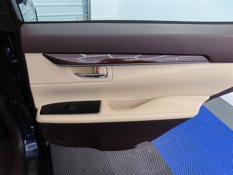 Used 2017 Lexus ES 350 w/ Luxury Package FWD image 29