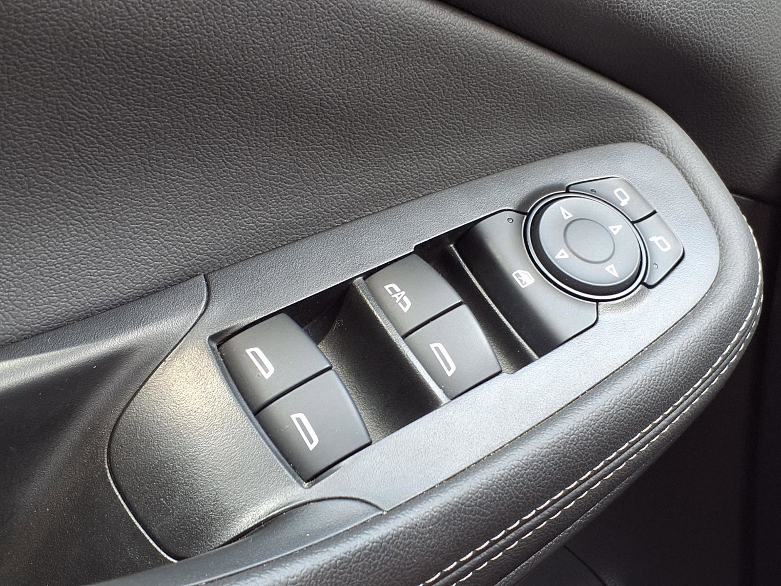 Used 2023 Buick Encore GX Select w/ Sport Touring Package image 26