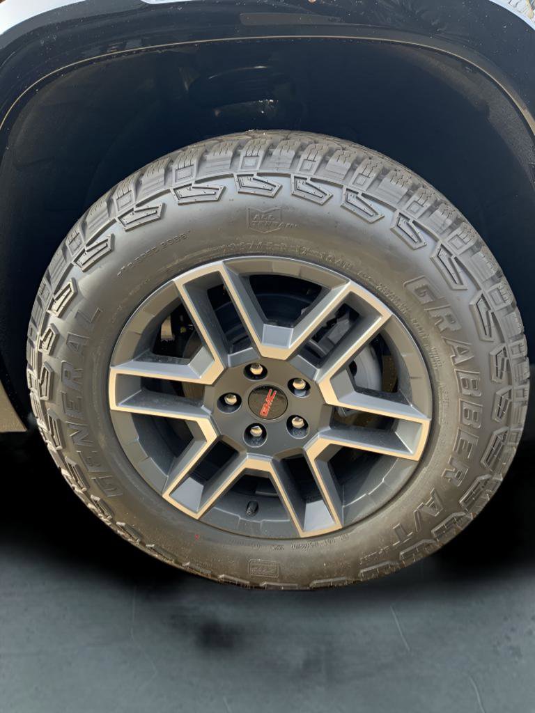 New 2026 GMC Terrain AT4 w/ Convenience Package III image 17