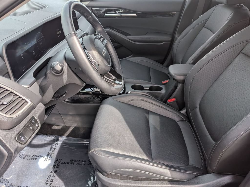 Used 2025 Kia Seltos EX AWD/4WD image 17