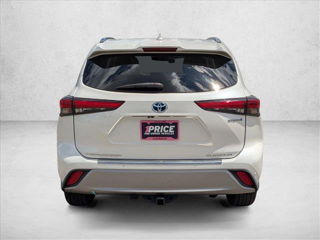Used 2020 Toyota Highlander Platinum FWD image 6