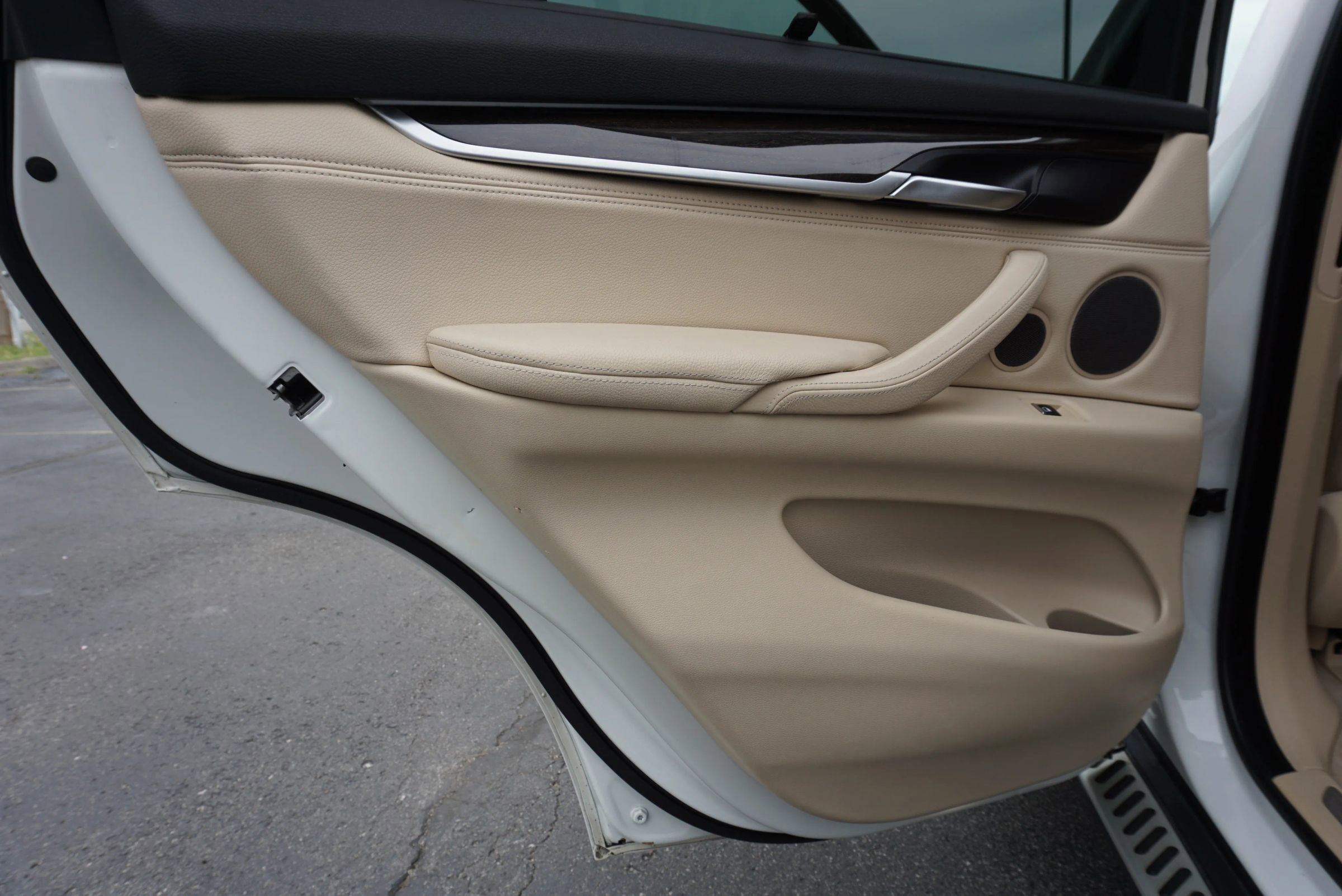 Used 2015 BMW X5 xDrive35d image 15