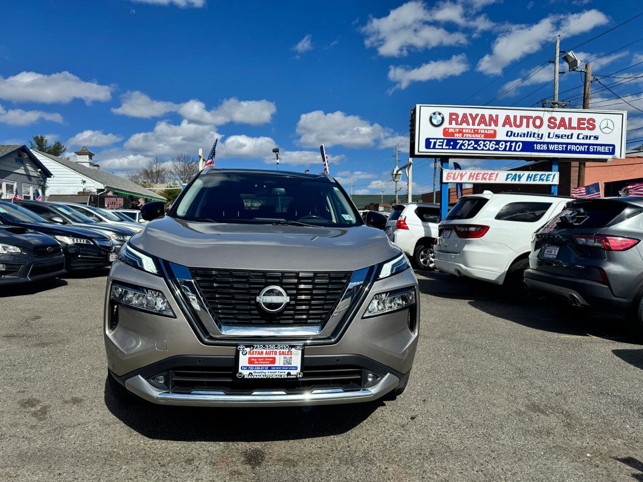Used 2022 Nissan Rogue Platinum w/ Head-Up Display Package AWD/4WD image 2