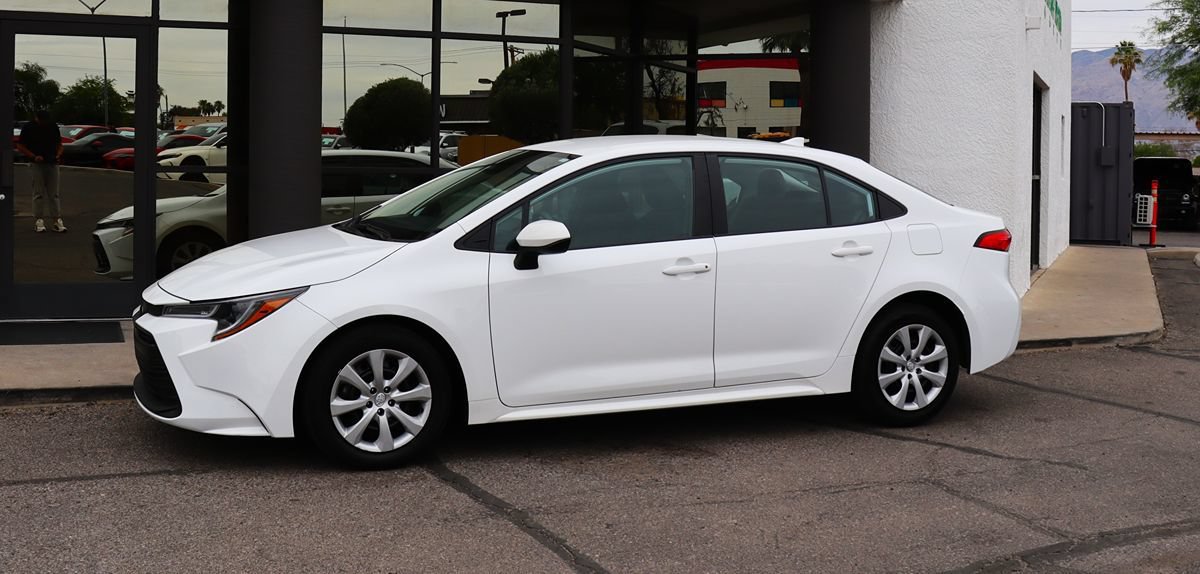 Used 2023 Toyota Corolla LE FWD image 7