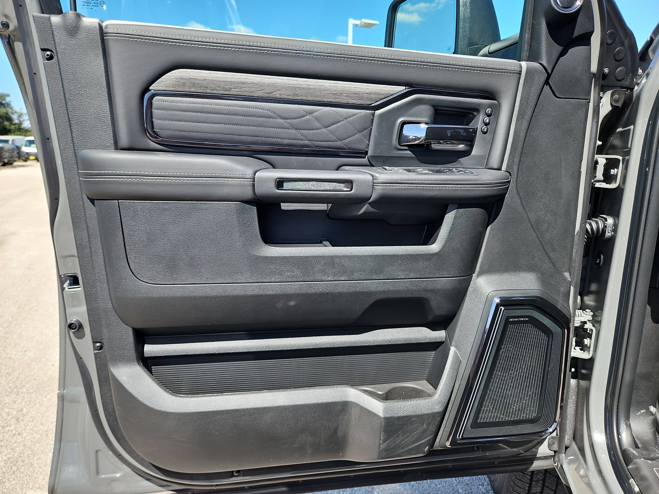 New 2027 RAM 3500 Limited AWD/4WD image 11