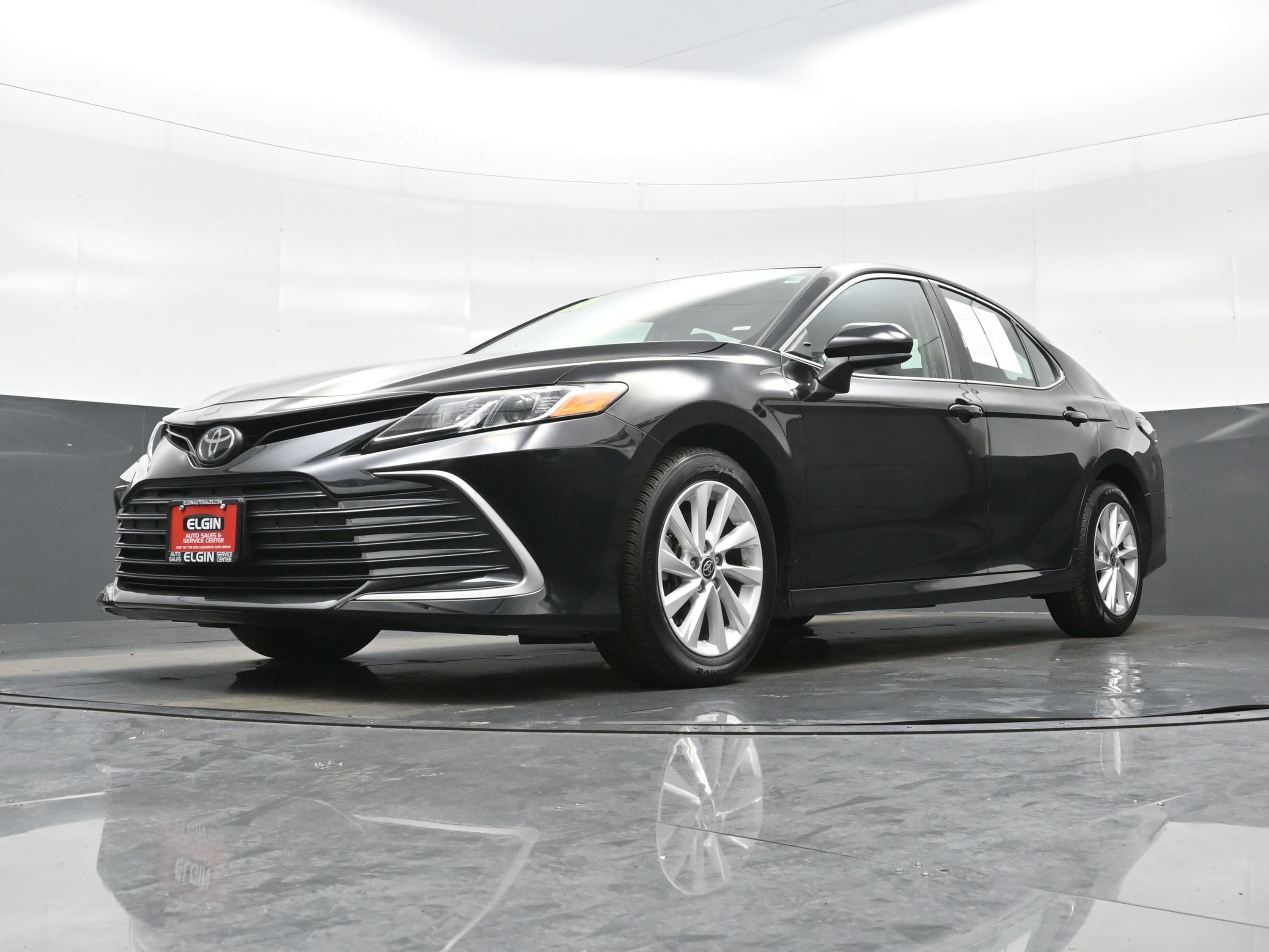 Used 2024 Toyota Camry LE FWD image 25