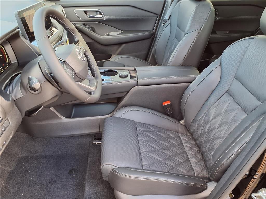 New 2026 Nissan Rogue Platinum image 17