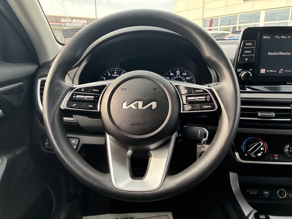 Used 2023 Kia Seltos LX AWD/4WD image 19