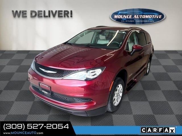 Used 2021 Chrysler Voyager Lxi FWD image 2