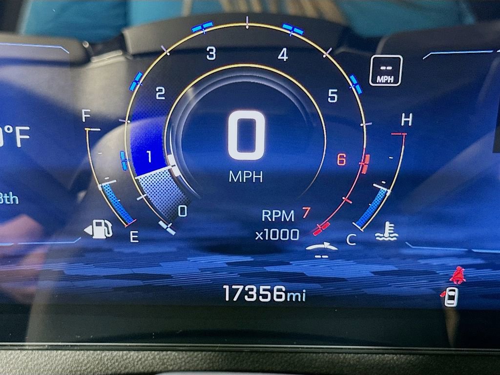 Used 2024 Chevrolet Traverse RS image 12