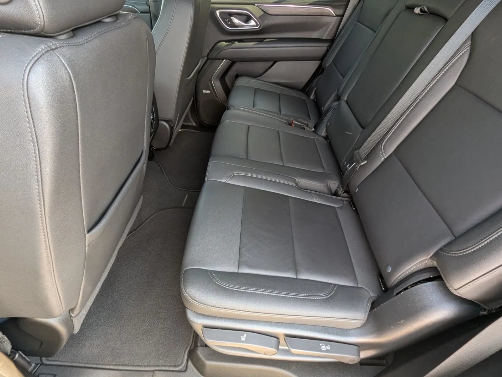 Used 2024 Chevrolet Tahoe LT AWD/4WD image 18