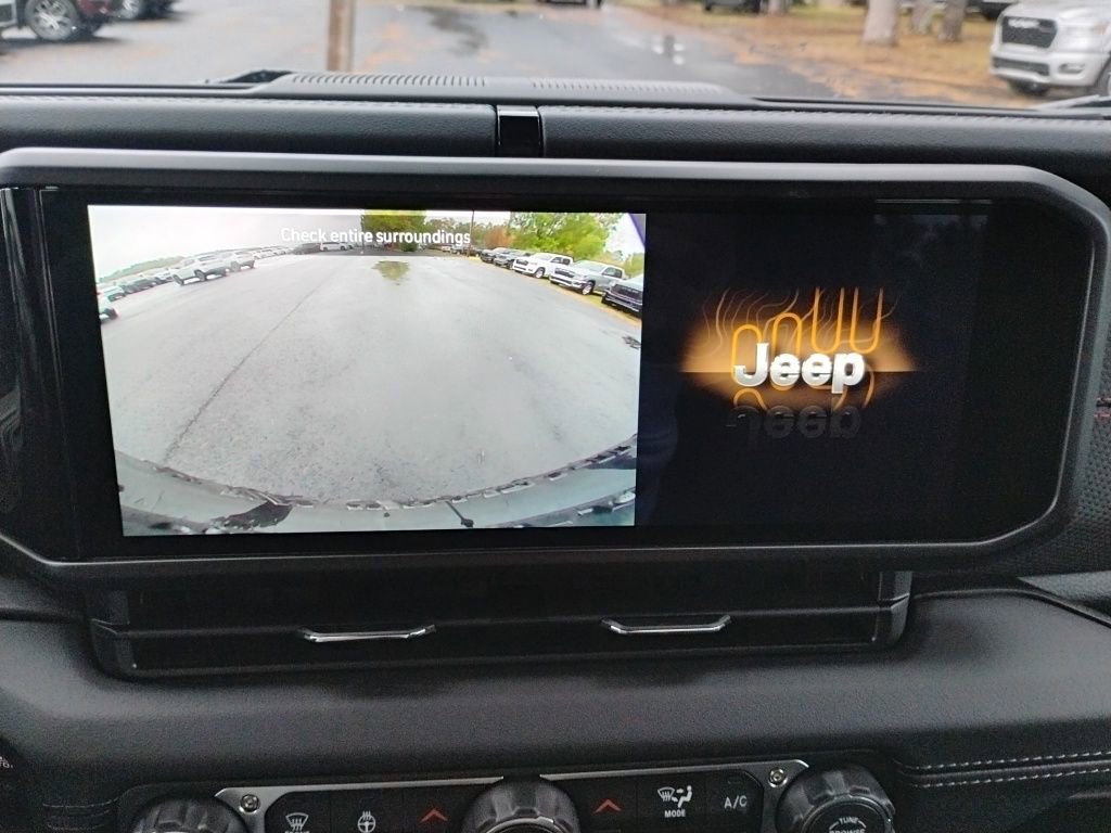 New 2026 Jeep Wrangler Rubicon w/ Xtreme 35 Tire Package image 32