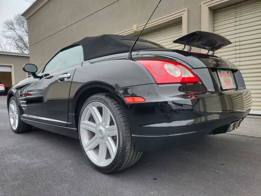 Used 2006 Chrysler Crossfire Limited RWD image 26