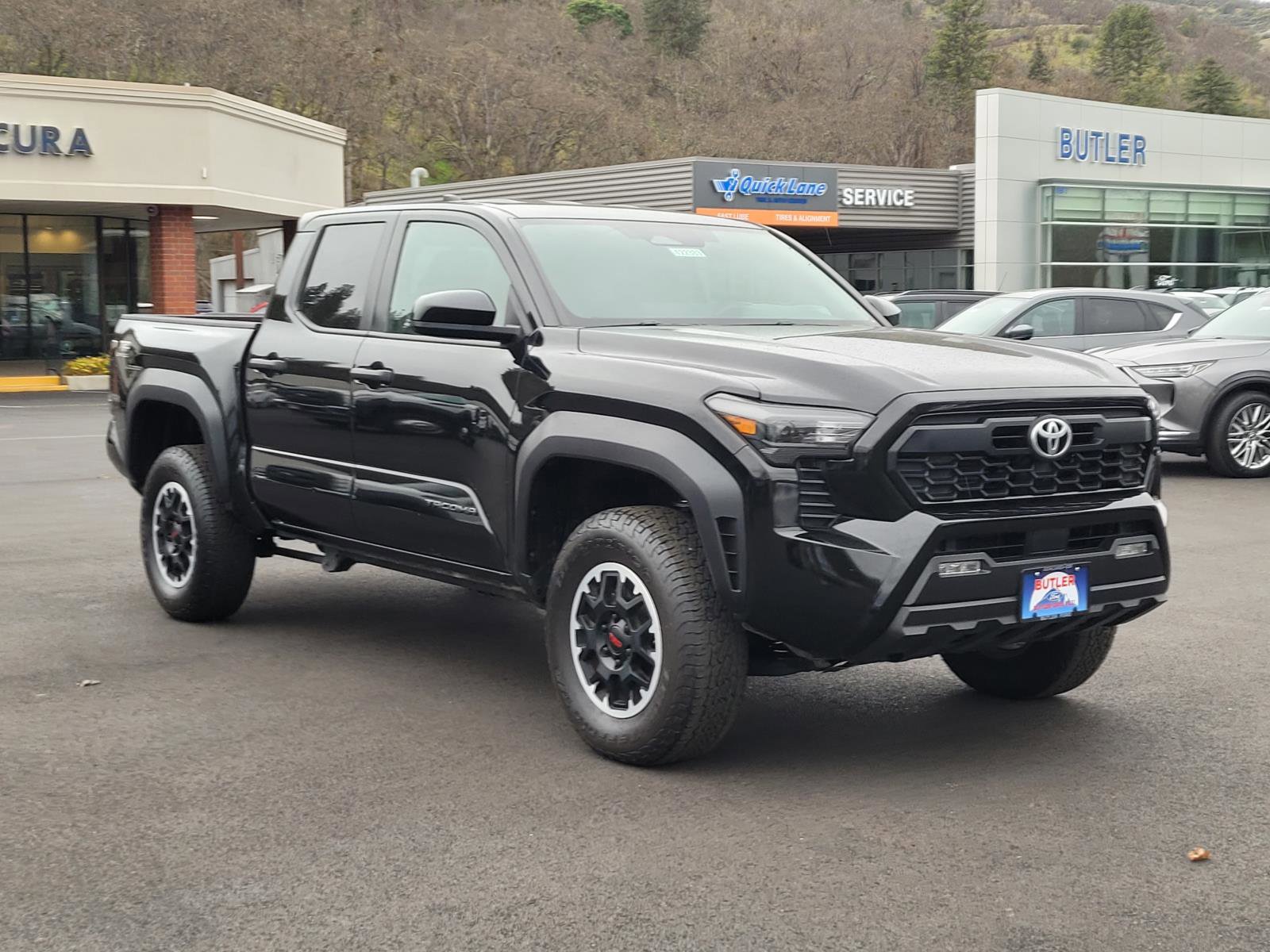 Used 2024 Toyota Tacoma SR5 image 3
