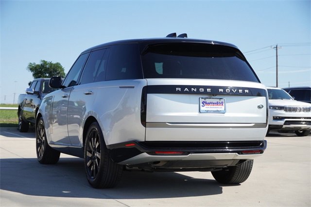 Used 2023 Land Rover Range Rover SE image 7