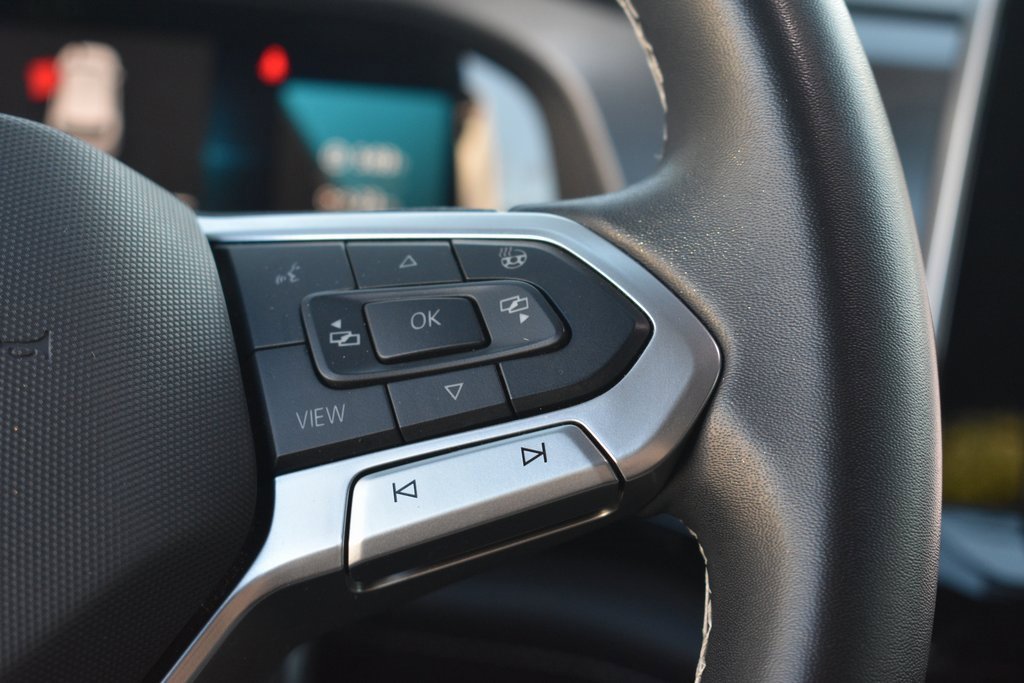 Used 2024 Volkswagen Atlas Cross Sport SE image 17