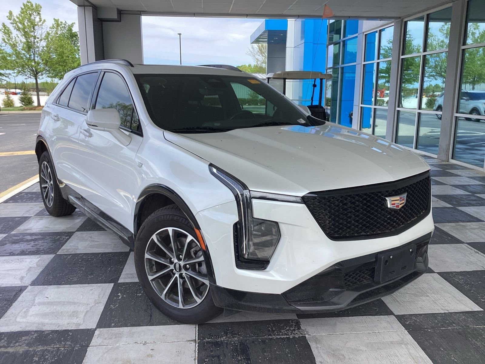 Used 2024 Cadillac XT4 Sport w/ Technology Package image 1
