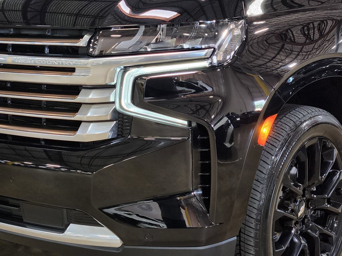 Used 2023 Chevrolet Tahoe High Country w/ Premium Package 2 AWD/4WD image 14