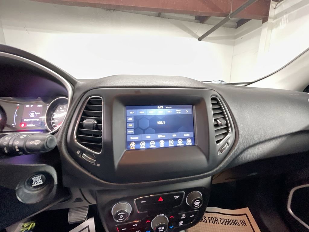Used 2021 Jeep Compass Latitude image 13
