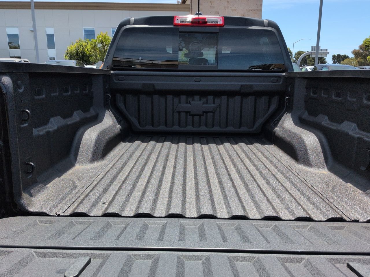 New 2026 Chevrolet Colorado ZR2 w/ Technology Package AWD/4WD image 27