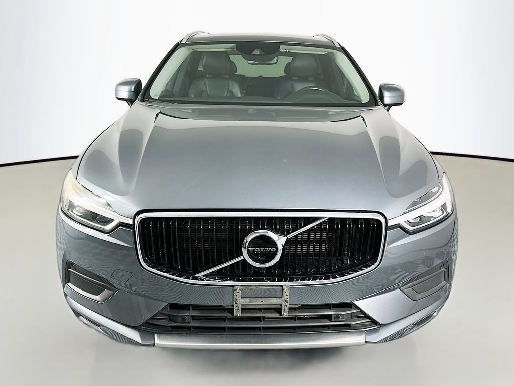 Used 2018 Volvo XC60 T5 Momentum w/ Vision Package AWD/4WD image 6