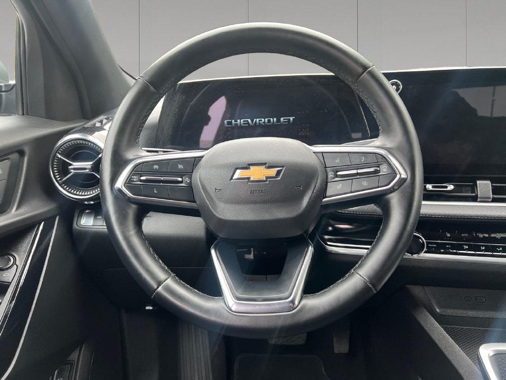 Used 2025 Chevrolet Equinox LT w/ Convenience Package II AWD/4WD image 14