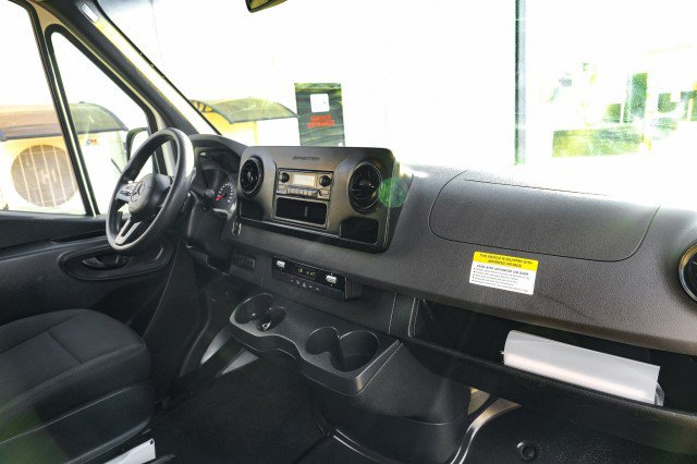 Used 2020 Mercedes-Benz Sprinter 2500 image 10