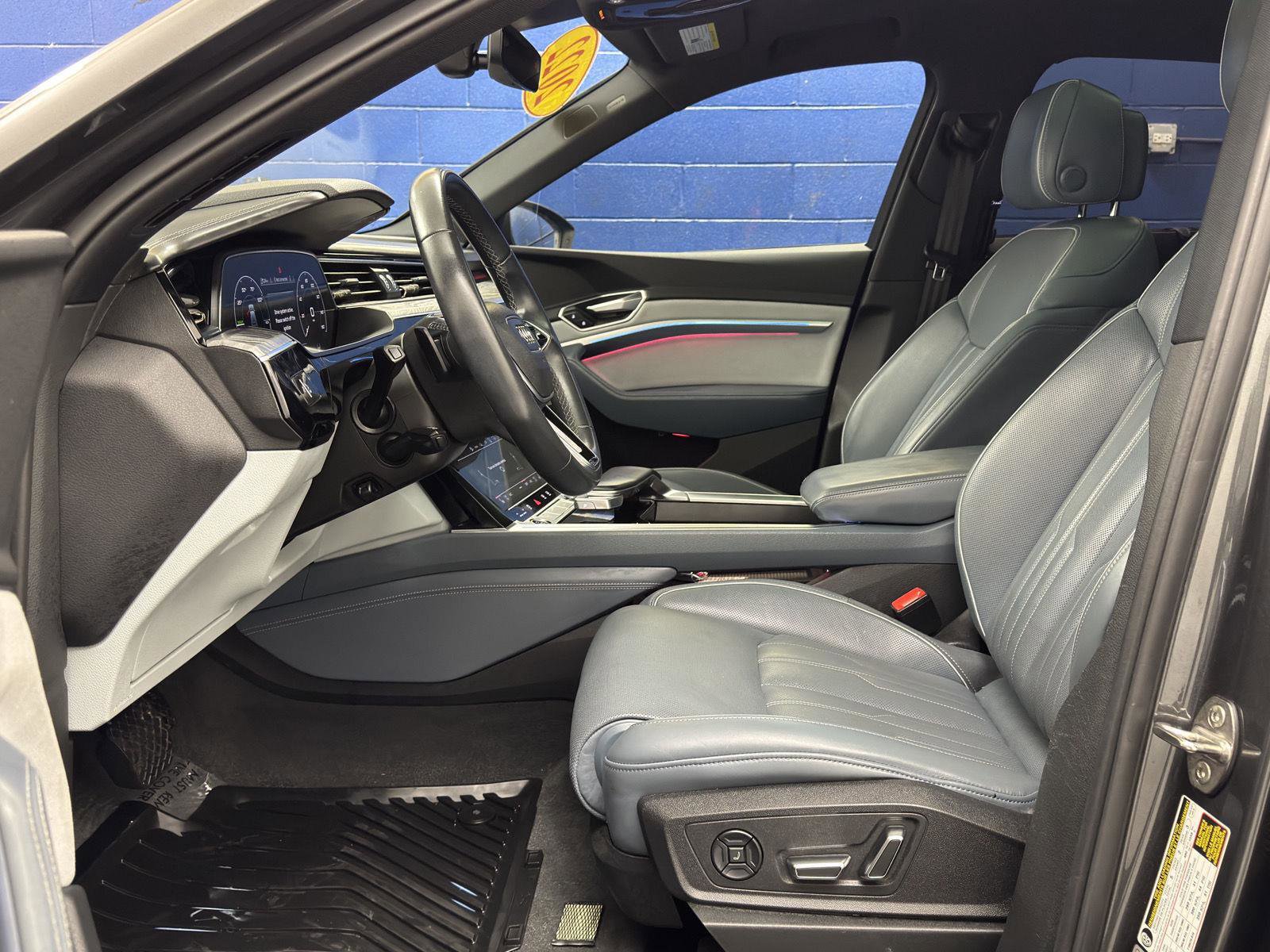 Used 2022 Audi e-tron Prestige w/ Prestige Package AWD/4WD image 20