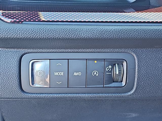 Used 2024 Chevrolet Traverse RS AWD/4WD image 19