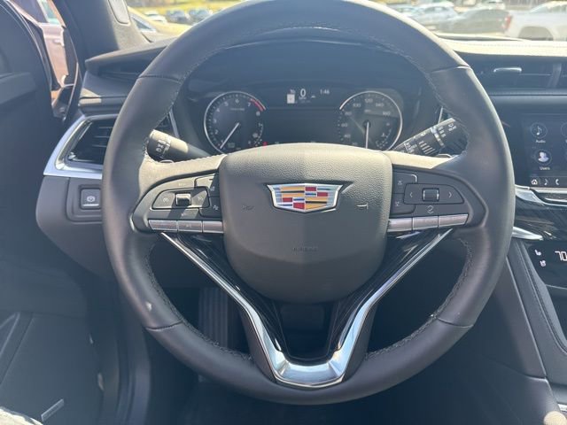Used 2025 Cadillac XT6 Premium Luxury image 20