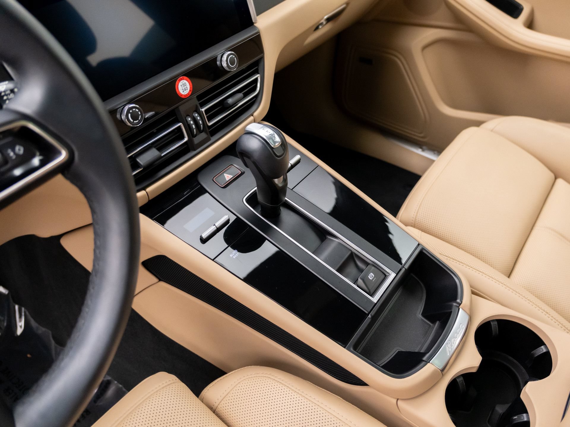Used 2024 Porsche Macan S AWD/4WD image 13