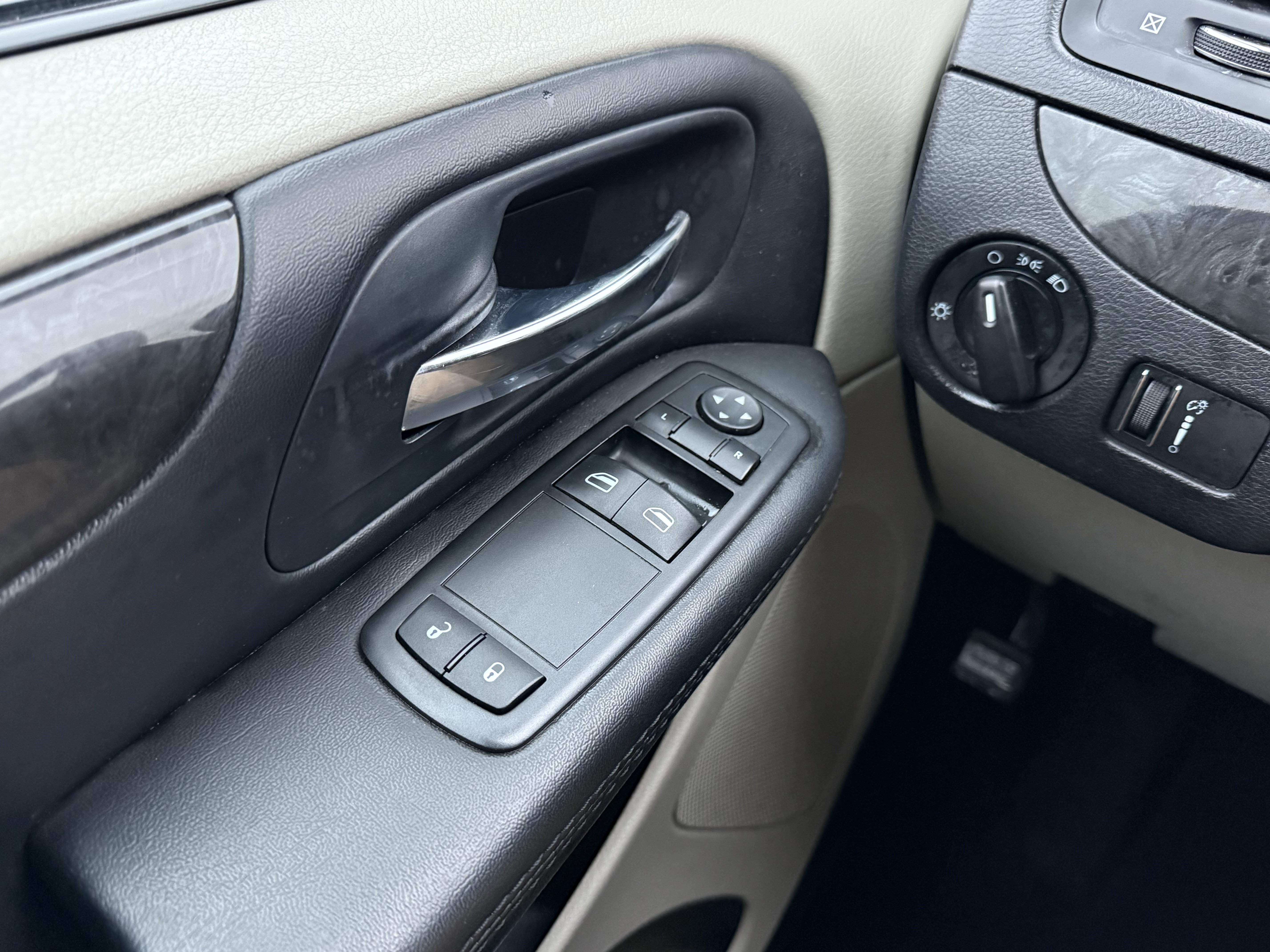 Used 2014 Dodge Grand Caravan SE w/ Quick Order Package 29E SE image 26