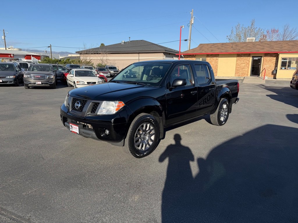 Used 2012 Nissan Frontier SV w/ Sport Appearance Pkg AWD/4WD image 2