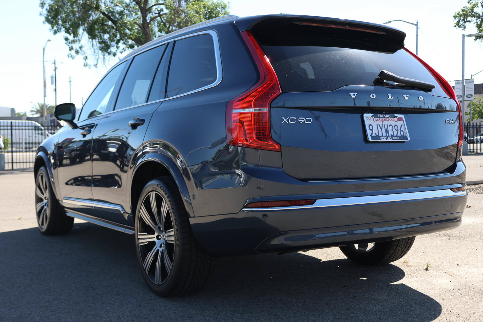 Used 2023 Volvo XC90 B6 Ultimate w/ Protection Package Premier AWD/4WD image 7