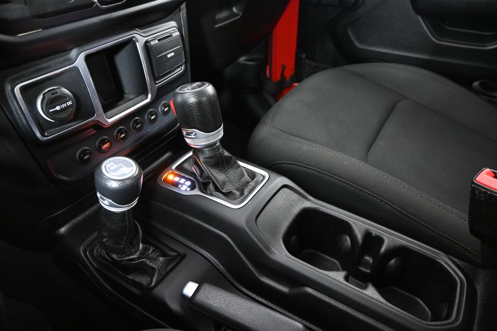 Used 2020 Jeep Wrangler Sport AWD/4WD image 29