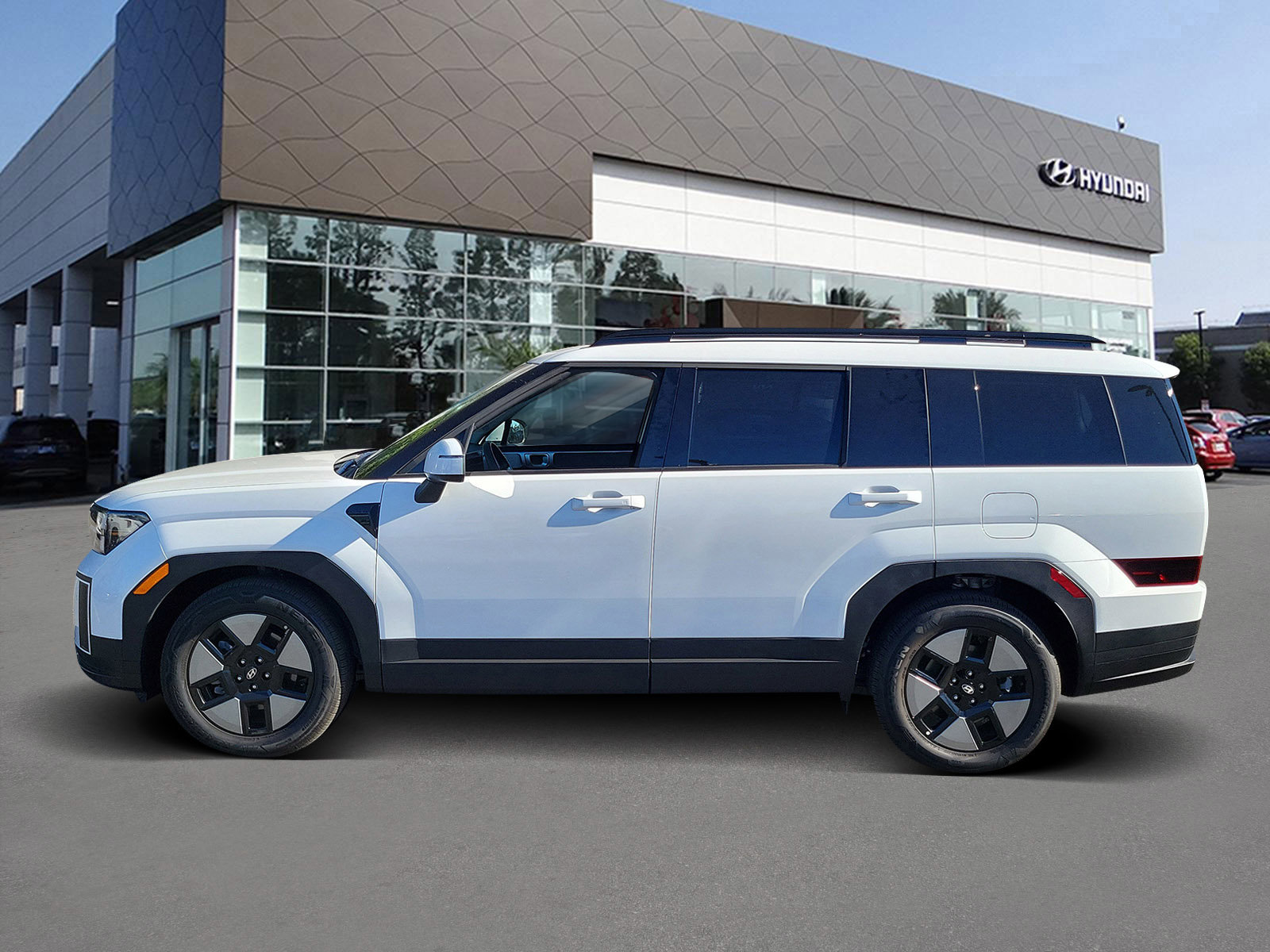 Certified 2025 Hyundai Santa Fe SEL image 3