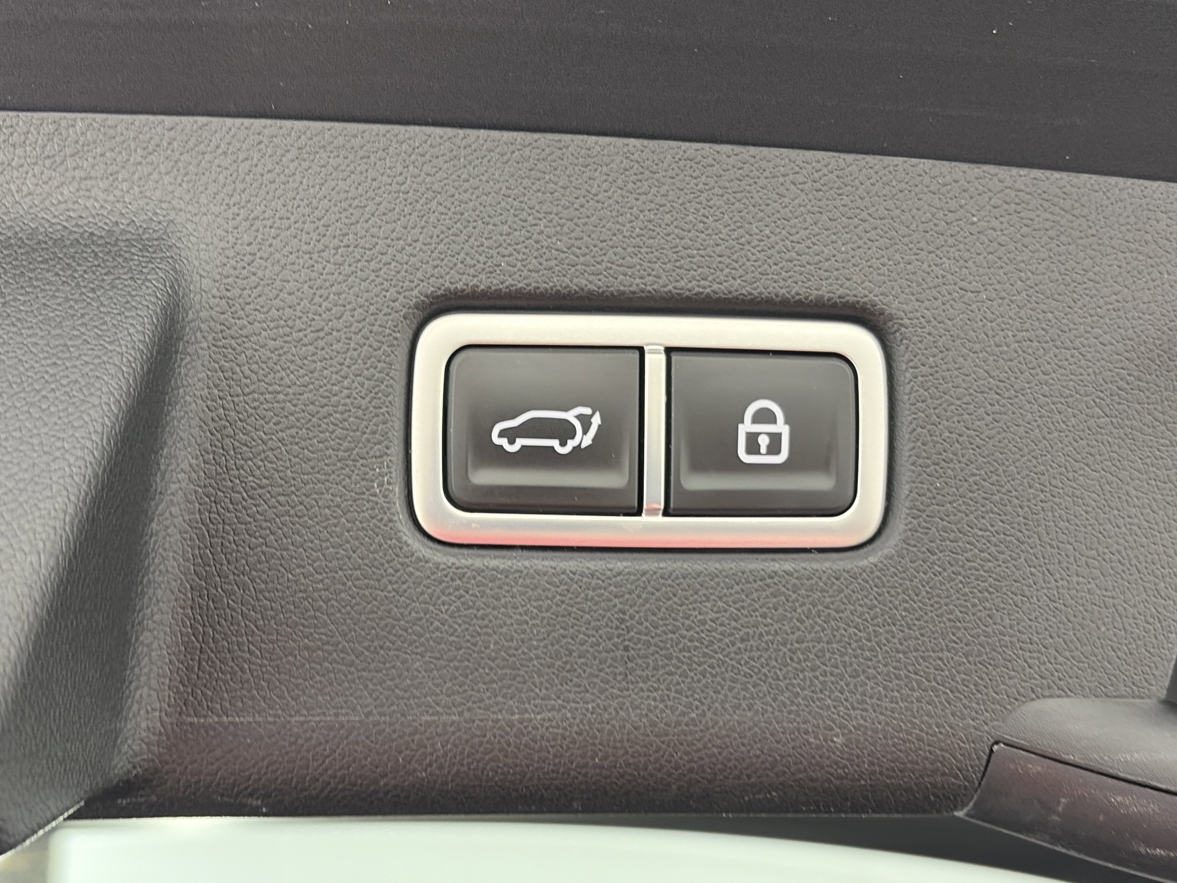 Certified 2023 Kia Sorento SX AWD/4WD image 16