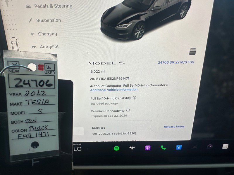 Used 2022 Tesla Model S AWD image 3