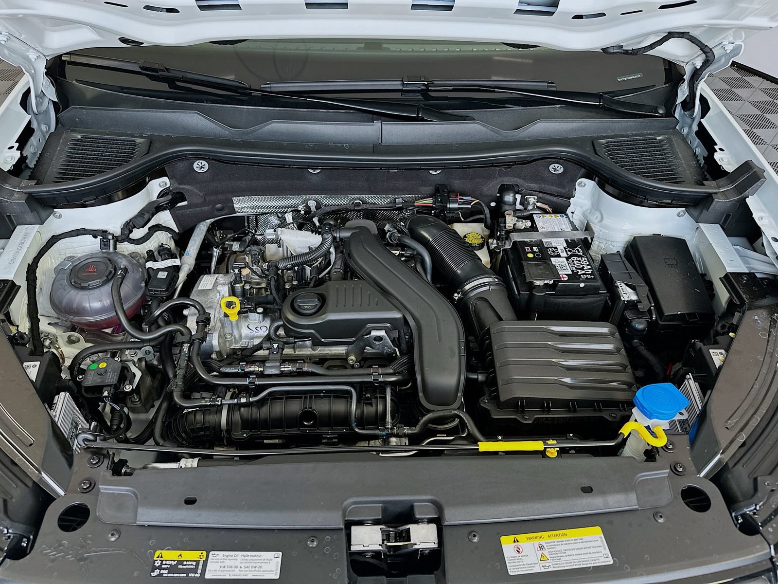 New 2026 Volkswagen Taos SEL AWD/4WD image 8